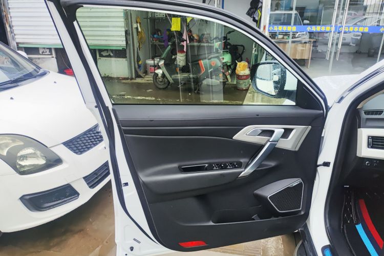 吉利汽车 博越 2020款 1.8TD DCT两驱智联型4G互联版中控内饰47