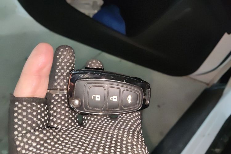 福特 福克斯 2018款 两厢经典 1.6L 自动舒适型智行版中控内饰7001