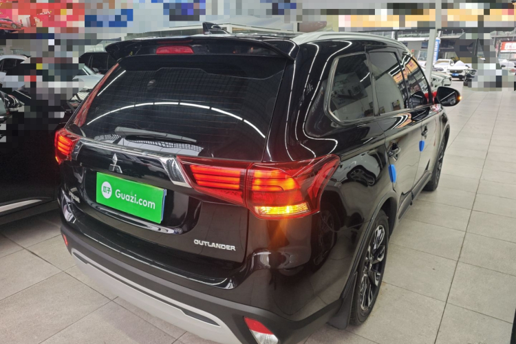 三菱 欧蓝德 2020款 2.0L 两驱畅享版 5座车身外观6005