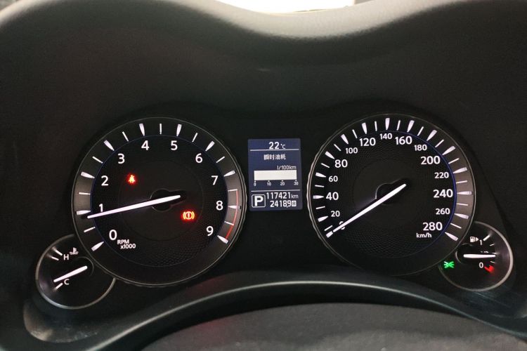 英菲尼迪Q70 2017款 Q70L 2.5L 精英版中控内饰14