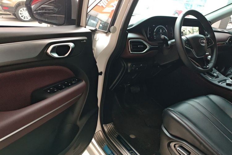 广汽传祺 传祺M6 2023款 PRO 270T DCT豪华版中控内饰7003