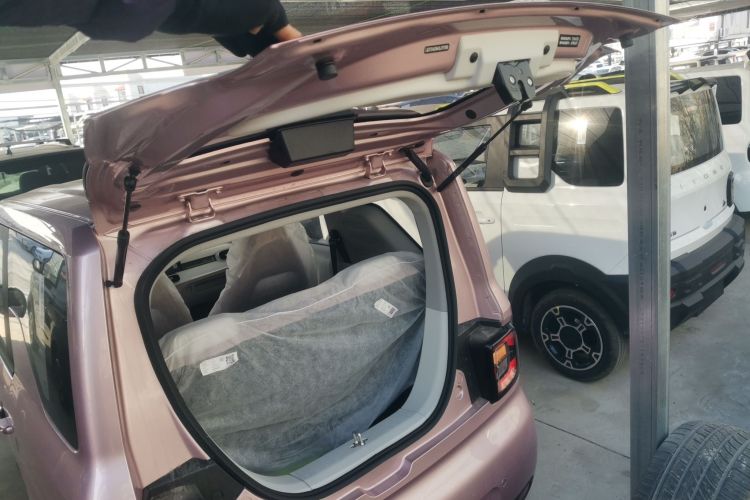 吉利银河 熊猫 2025款 210km 元气熊机舱底盘23