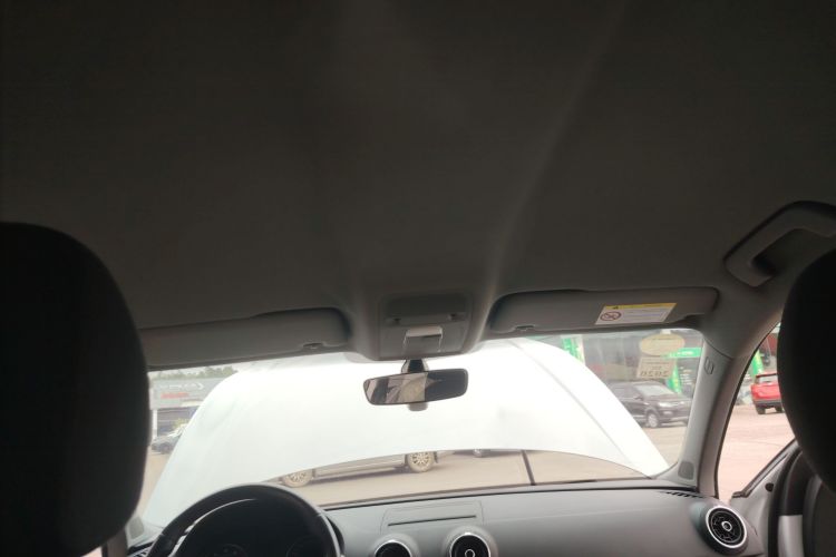 奥迪A3 2018款 30周年年型 Sportback 35 TFSI 进取型中控内饰22