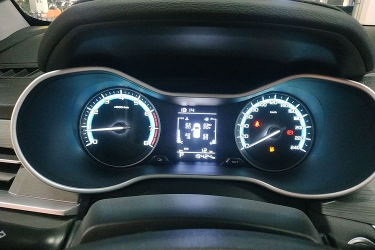 吉利汽车 帝豪 2021款 UP 1.5L CVT舒适型中控内饰14