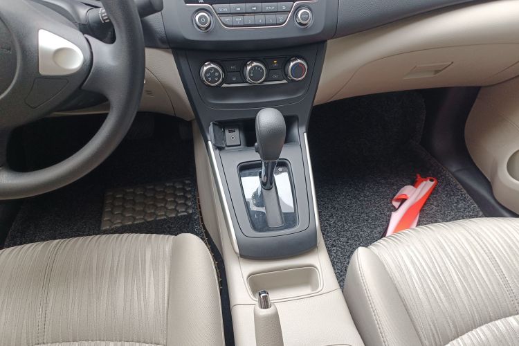 日产 轩逸 2016款 1.6XE CVT舒适版局部细节18