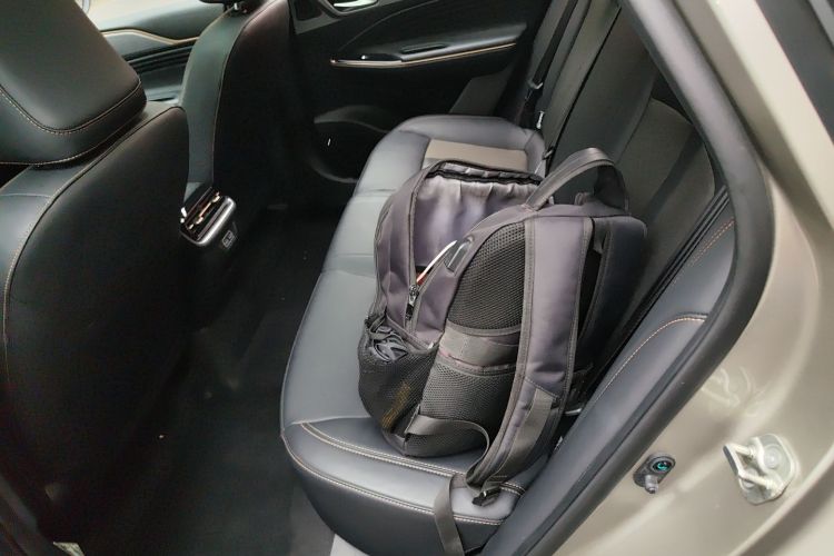 埃安 AION S 2023款 魅 580 磷酸铁锂中控内饰7004