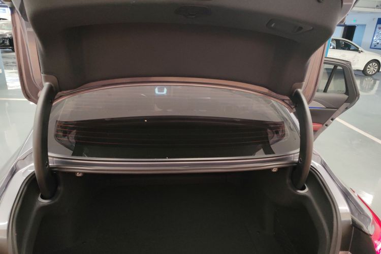 红旗H5 2024款 2.0T 自动智联旗畅版机舱底盘23