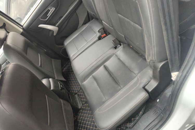 SWM斯威汽车 SWM斯威X7 2016款 1.5T 手动豪华型 7座中控内饰21