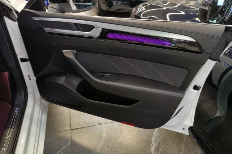 一汽-大众CC 2023款 380TSI 夺目版中控内饰42