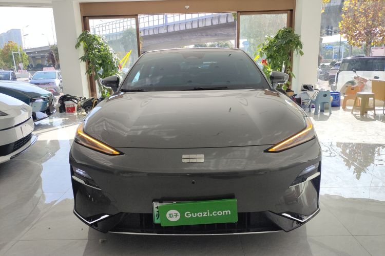 吉利银河 银河E8 2024款 550km 后驱MAX车身外观2