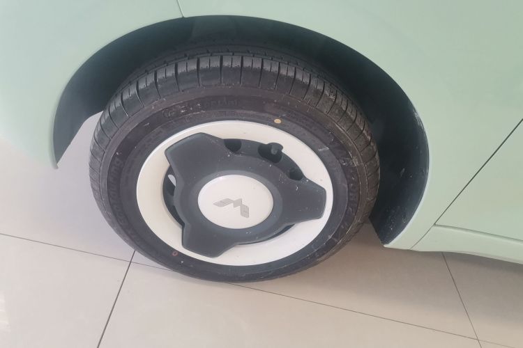 五菱汽车 宏光MINIEV 2024款 第三代 215km 青春版车身外观6007