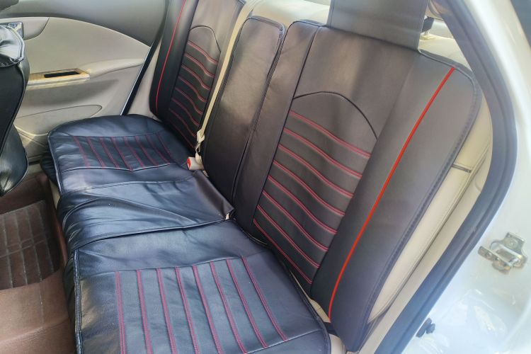 别克 凯越 2015款 1.5L 自动经典型中控内饰7004