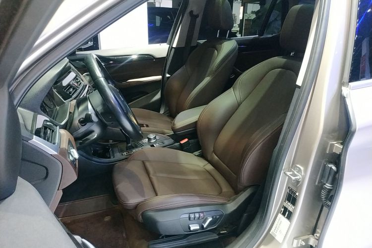 宝马X1 2022款 sDrive25Li 领先型局部细节19