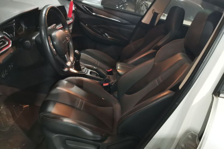 长安欧尚X5 2021款 改款 1.6L 手动豪华型局部细节19