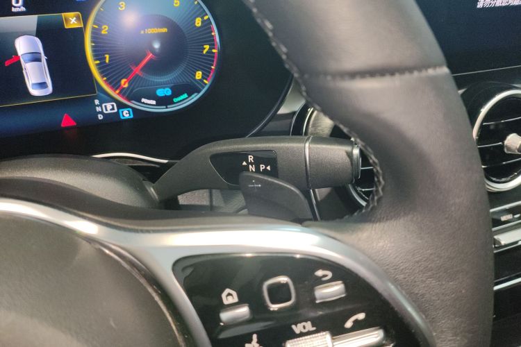 奔驰C级 2019款 改款 C 260 L 运动版中控内饰18