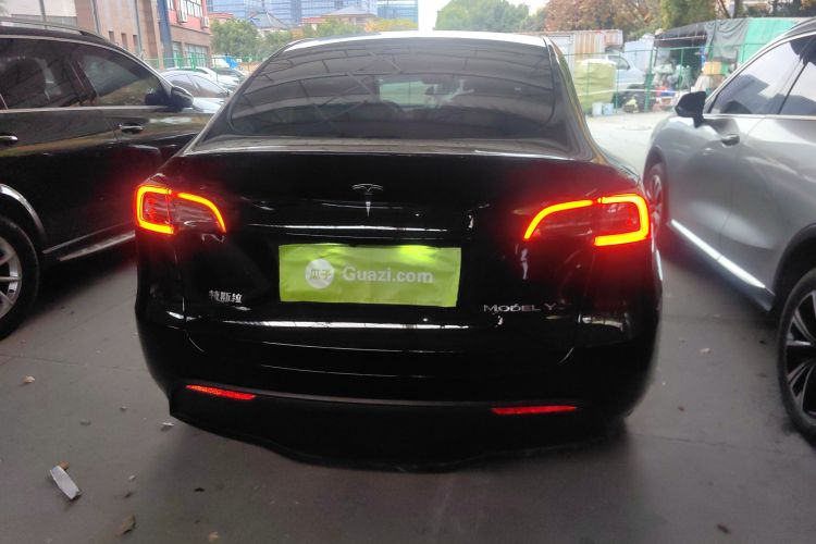 特斯拉 Model Y 2023款 长续航全轮驱动版车身外观6002