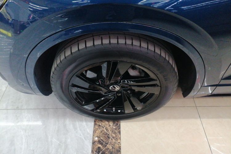 大众 途锐 2021款 3.0TSI 锐享版 曜黑运动套装车身外观6003