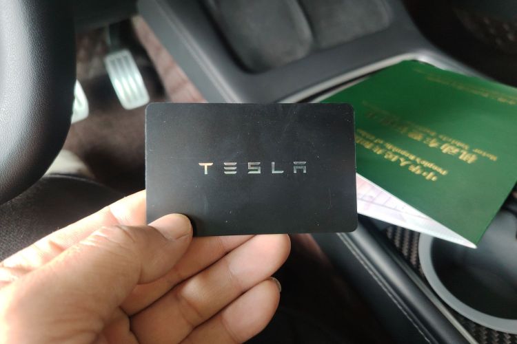 特斯拉 Model 3 2022款 Performance高性能全轮驱动版中控内饰11