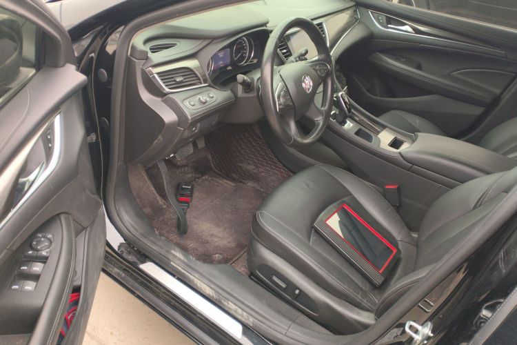 别克 君越 2022款 552T 豪华型中控内饰7003