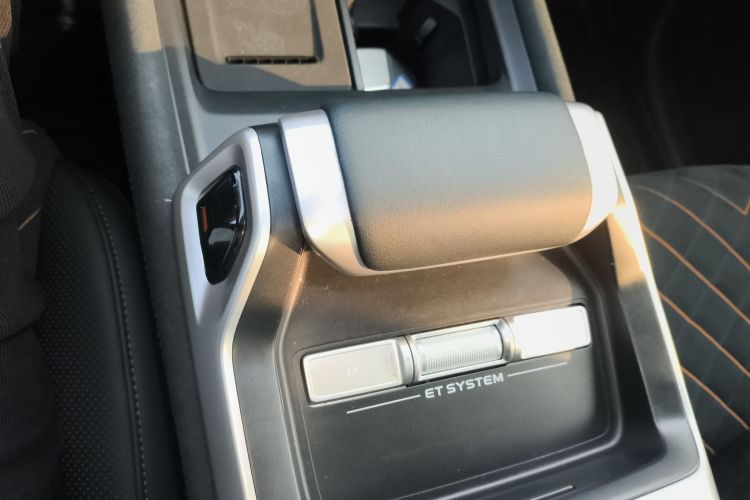 深蓝汽车 深蓝G318 2024款 四驱空悬版中控内饰18