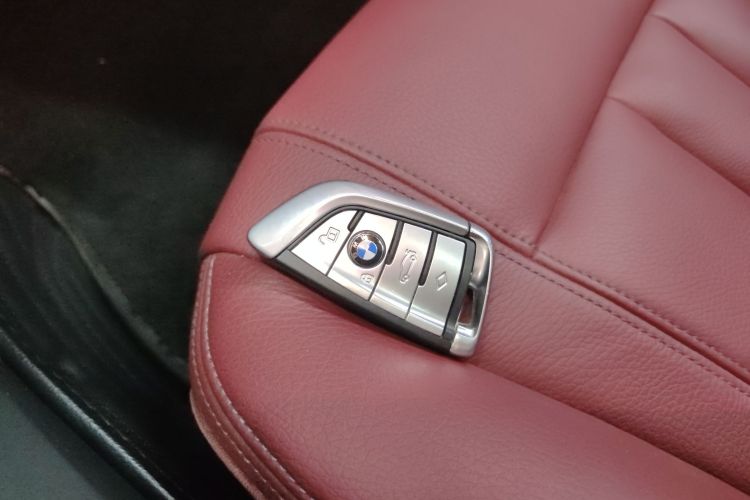 宝马5系 2018款 530Li xDrive M运动套装中控内饰11