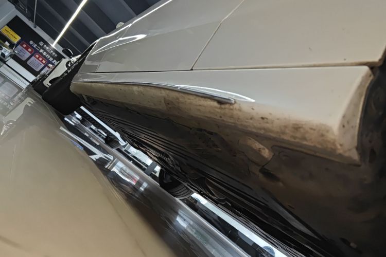 奔驰C级 2022款 改款 C 260 L 运动版局部细节9001