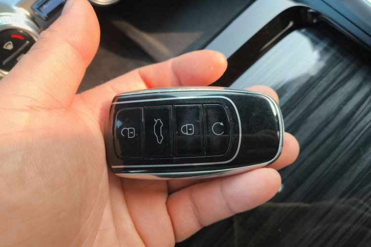 星途瑶光 2023款 400T 四驱奢享版中控内饰11