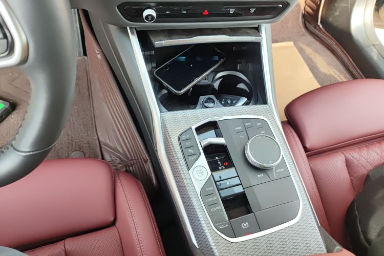 宝马3系 2025款 330Li M运动曜夜套装局部细节18