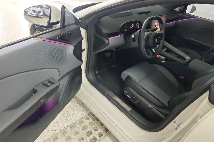 极氪007GT 2025款 后驱智驾版 75kWh中控内饰7003