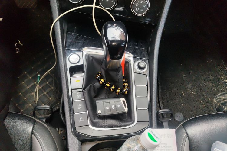 大众 速腾 2019款 280TSI DSG舒适型 国VI中控内饰18