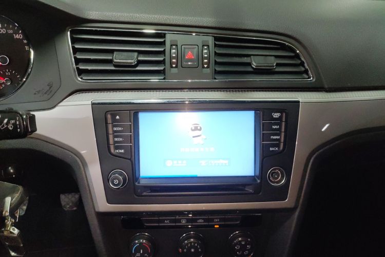 大众 凌渡 2015款 230TSI 手动风尚版中控内饰16