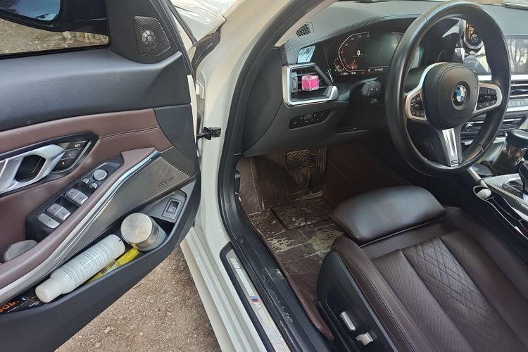 宝马3系 2022款 改款 325Li M运动曜夜套装中控内饰7003