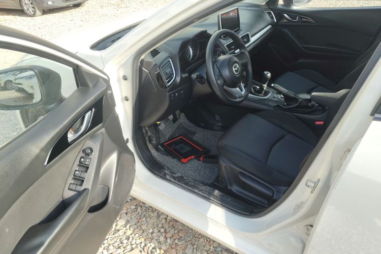 马自达3 昂克赛拉 2016款 三厢 1.5L 手动舒适型中控内饰7003