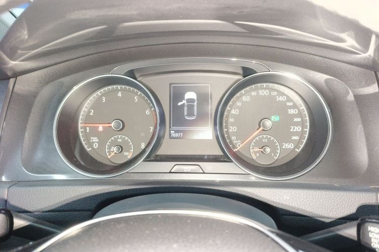 大众 高尔夫 2018款  230TSI 自动豪华型局部细节14