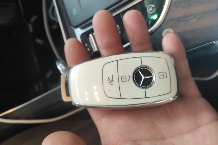 奔驰C级 2021款 C 200 L 时尚型运动版中控内饰11