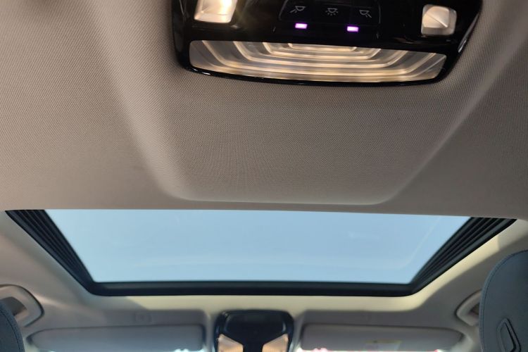 宝马5系 2018款 525Li 豪华套装中控内饰22