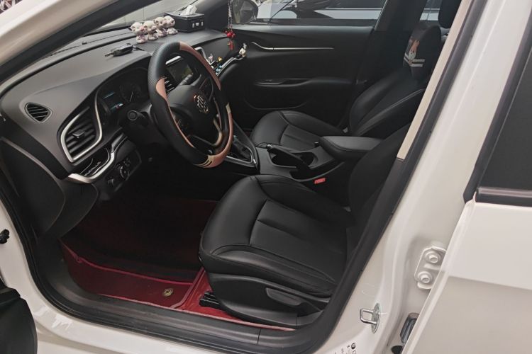 别克 英朗 2021款 典范 1.5L 自动精英型中控内饰19