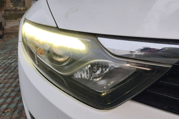 东南DX7 2015款 1.5T 自动尊贵型车身外观8