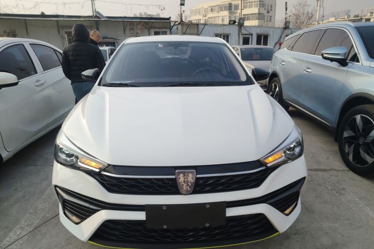 荣威i5 2021款 1.5L CVT铂金版车身外观6001