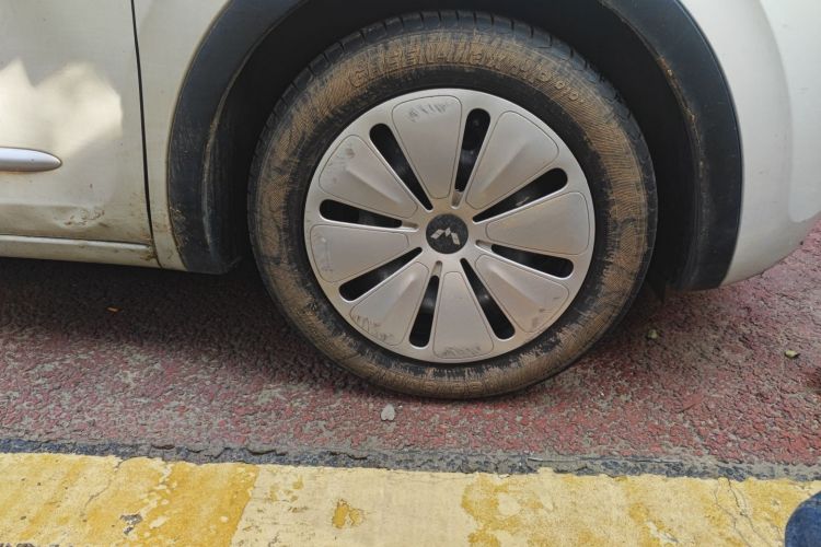 五菱汽车 五菱缤果 2023款 333km 快享款车身外观6007