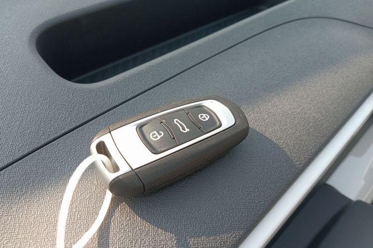 吉利银河 熊猫 2025款 210km 元气熊中控内饰11