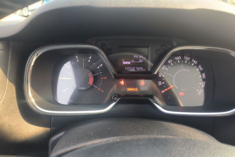 雪铁龙 C4世嘉 2018款 1.6L 手动豪华型中控内饰14