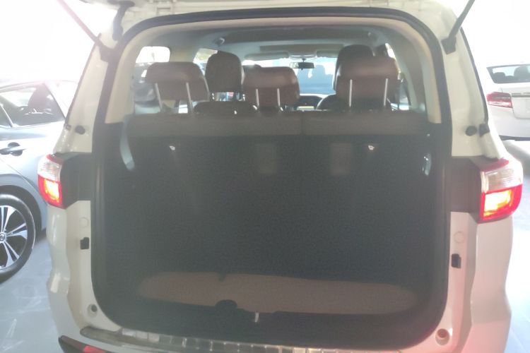 长安 凌轩 2017款 1.6L 手动精英型局部细节23