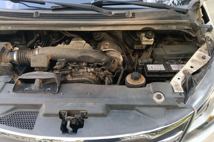 上汽大通MAXUS 大通G10 2014款 2.0T 自动精英版局部细节9007