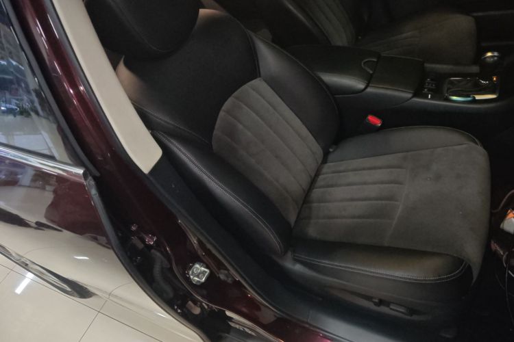 英菲尼迪QX50 2015款 2.5L 舒适版局部细节41