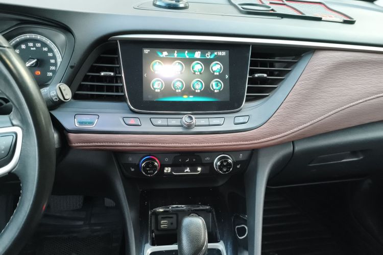 别克GL6 2019款 18T 6座互联尊贵型 国VI中控内饰16