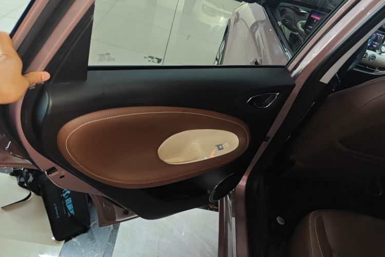 五菱汽车 五菱缤果 2023款 333km 灵犀互联款中控内饰49