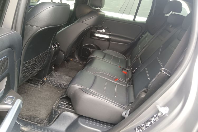 奔驰EQB 2022款 EQB 350 4MATIC 首发特别版中控内饰21