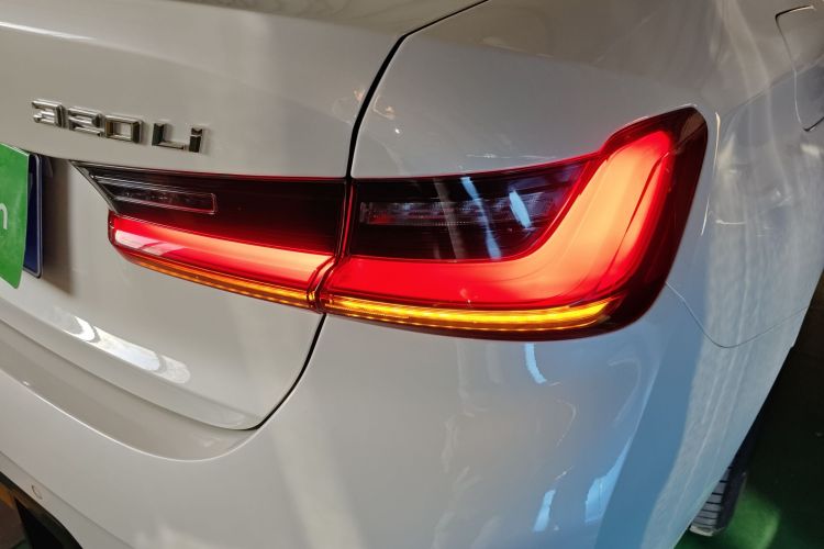 宝马3系 2023款 320Li M运动套装车身外观9