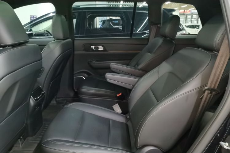 理想汽车 理想ONE 2021款 增程6座版中控内饰7004